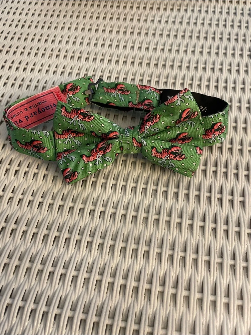 Vineyard Vines Green Bow Tie with Pink Label and Lobster Motif